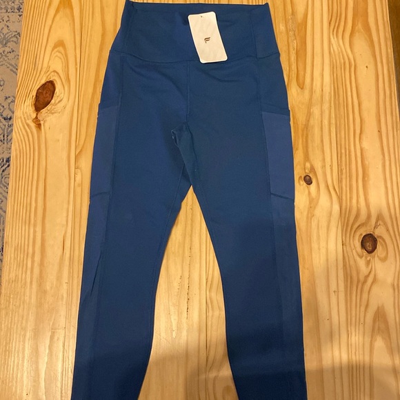 NWT Fabletics Leggings - Picture 1 of 3